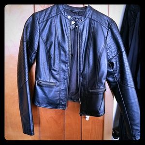 Collarless leather jacket